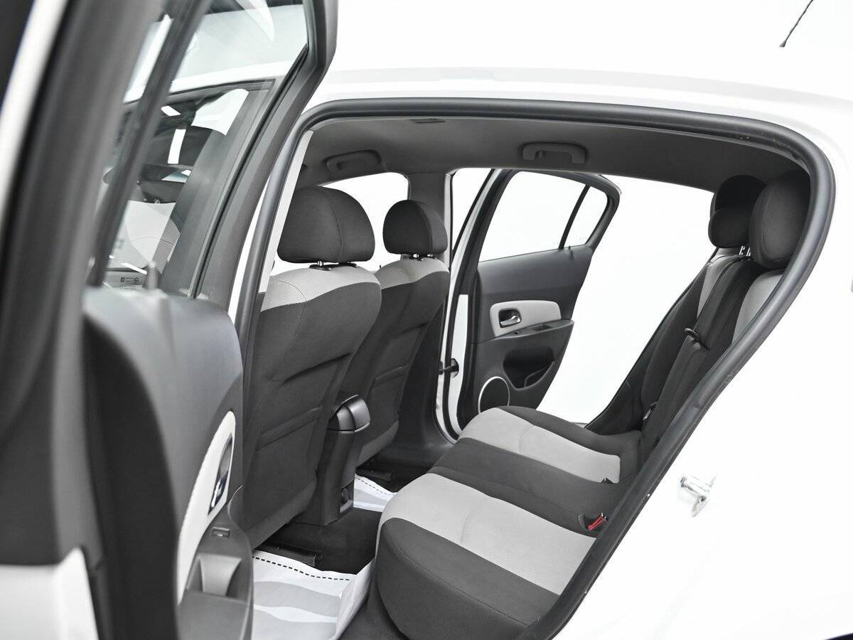 Chevrolet Cruze б/у, 2013, Механическая. Фото: #11