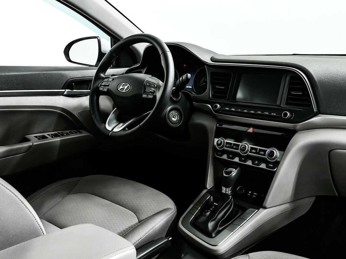 Hyundai Elantra б/у, 2020, Автоматическая. Фото: #8