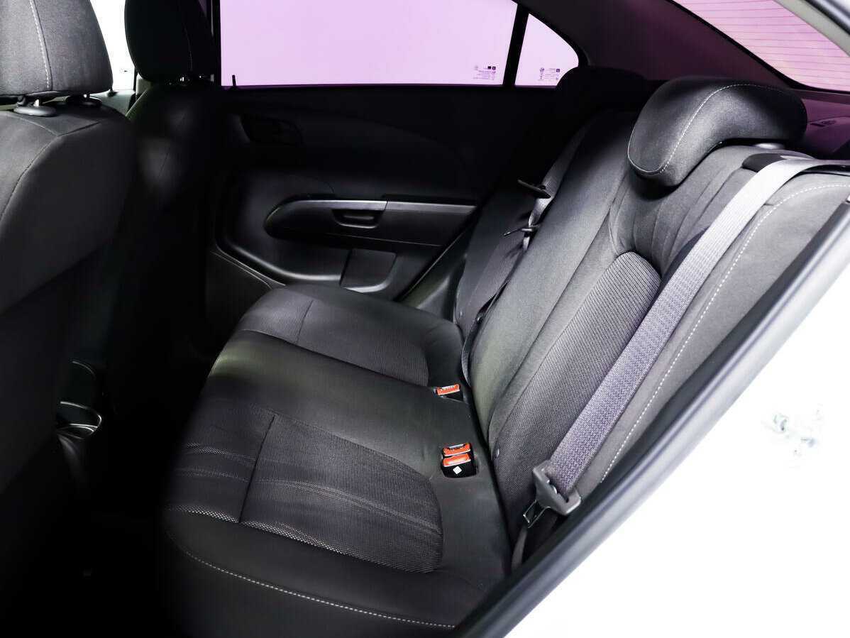 Chevrolet Aveo б/у, 2014, Механическая. Фото: #10