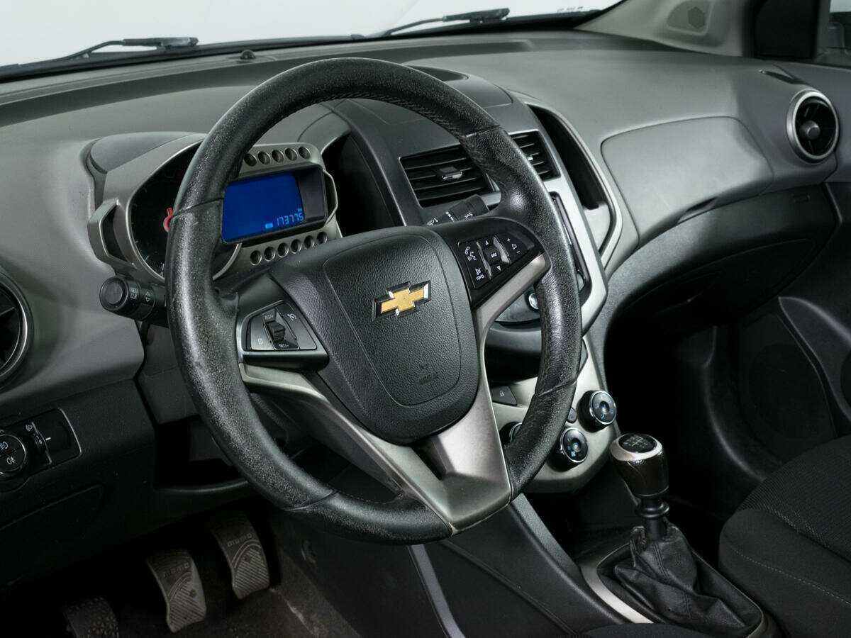 Chevrolet Aveo б/у, 2013, Механическая. Фото: #10