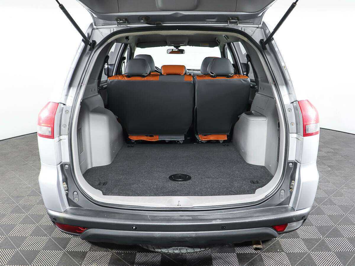 Mitsubishi Pajero Sport б/у, 2014, Механическая. Фото: #9