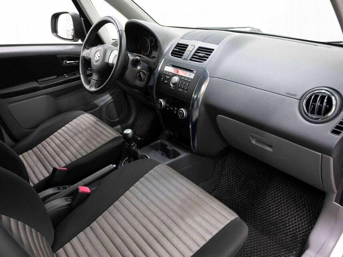 Suzuki SX4 б/у, 2013, Механическая. Фото: #9