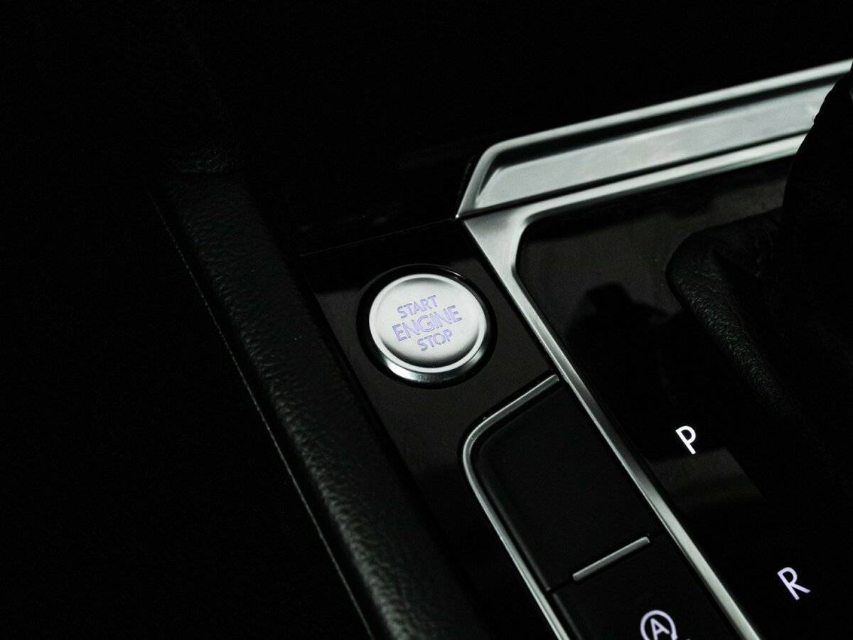 Volkswagen Passat б/у, 2016, Роботизированная. Фото: #18