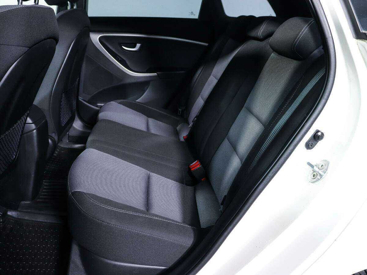 Hyundai i30 б/у, 2013, Автоматическая. Фото: #7