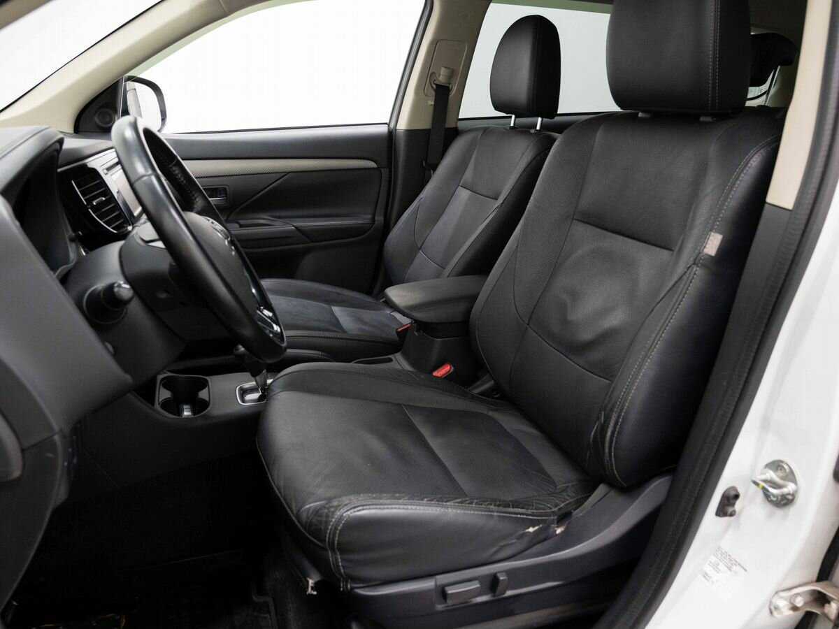 Mitsubishi Outlander б/у, 2015, Вариатор. Фото: #9