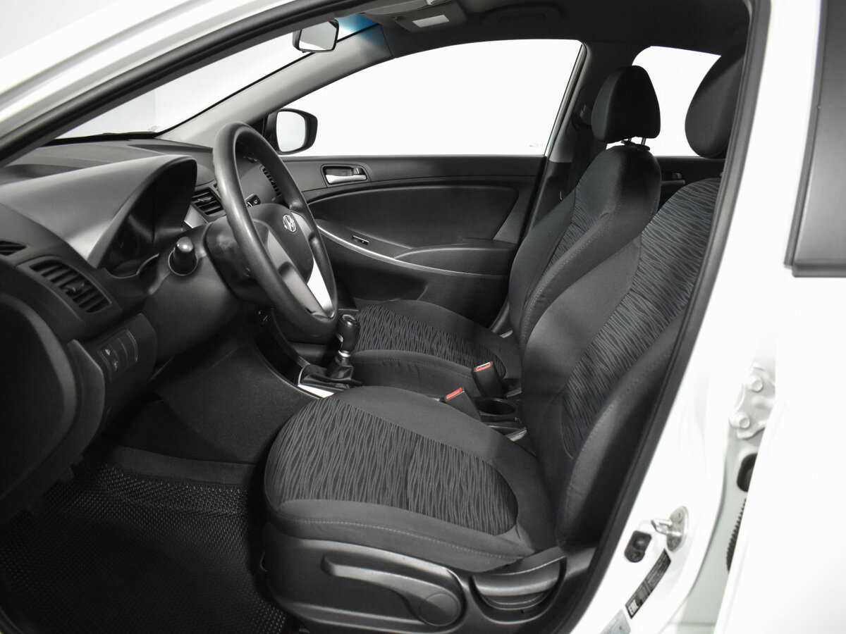 Hyundai Solaris б/у, 2016, Механическая. Фото: #7