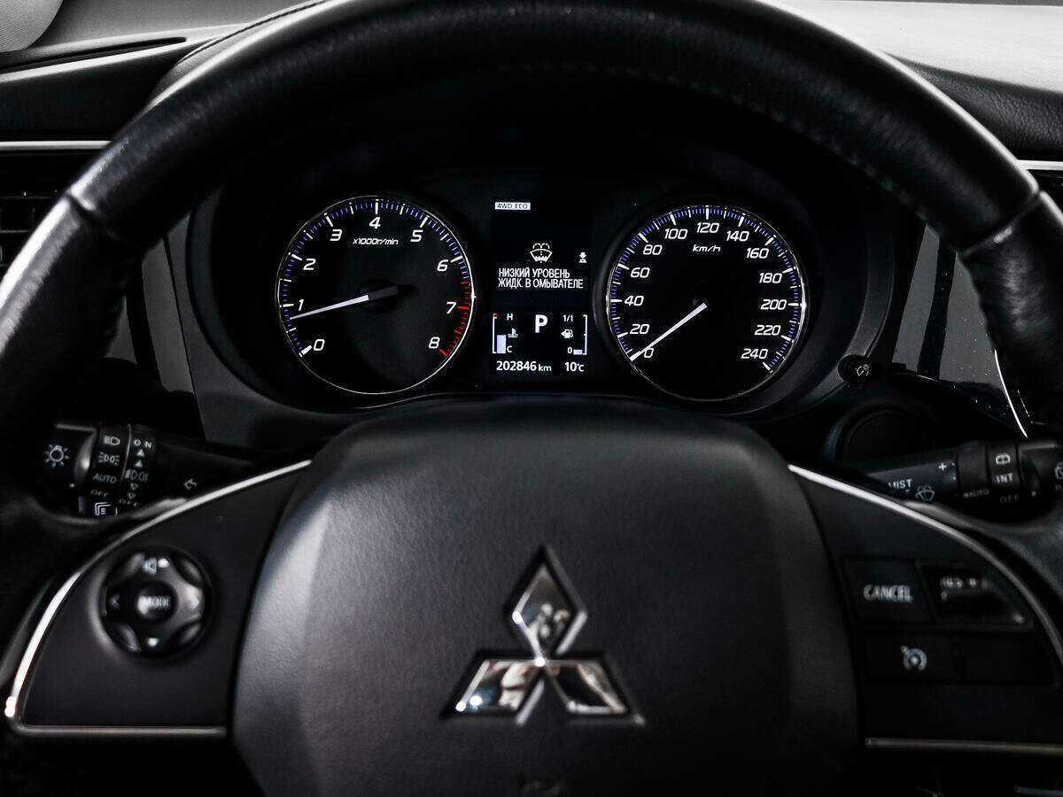 Mitsubishi Outlander б/у, 2018, Вариатор. Фото: #14
