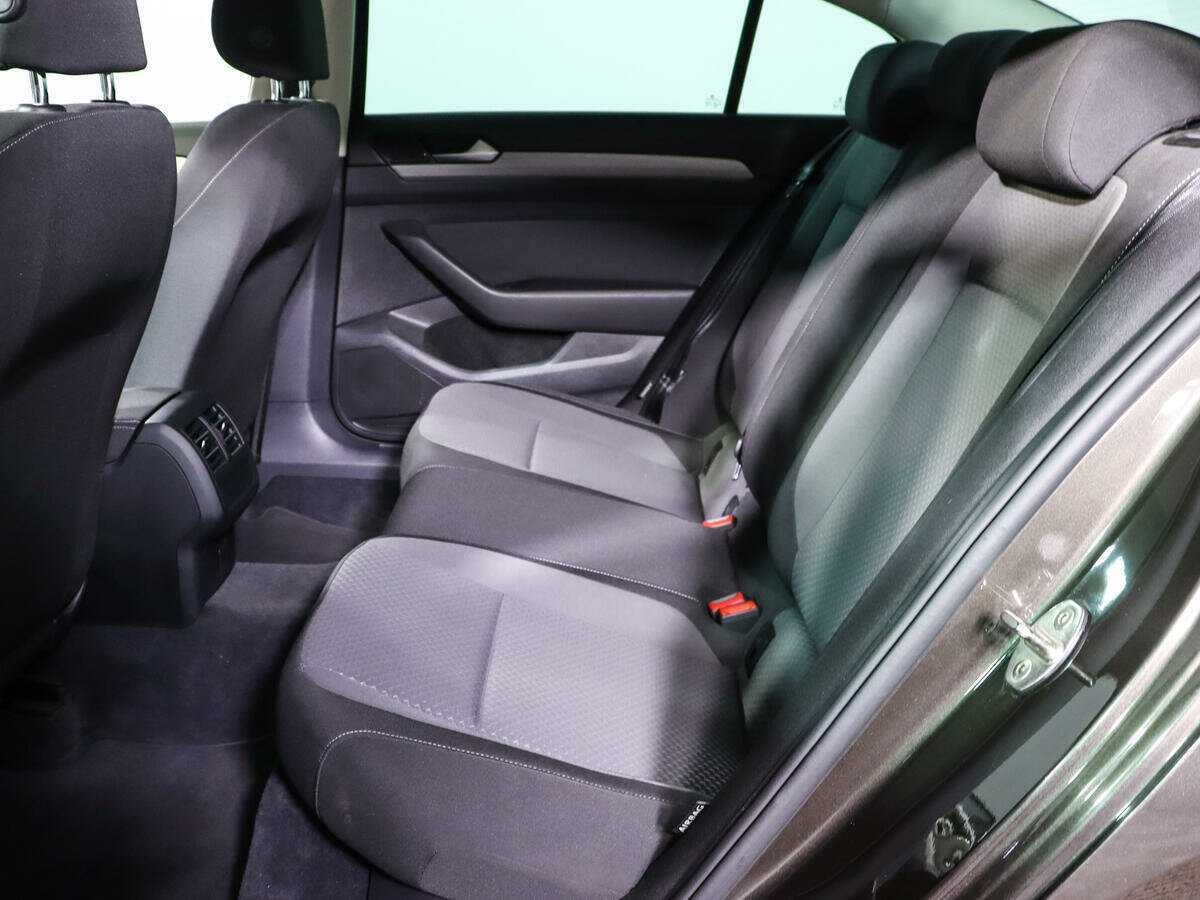 Volkswagen Passat б/у, 2016, Роботизированная. Фото: #7