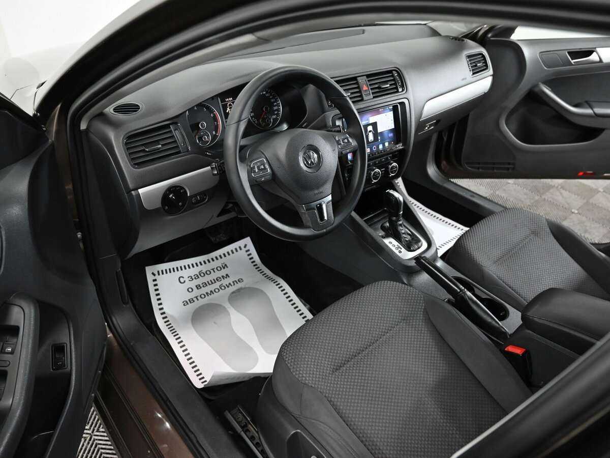 Volkswagen Jetta б/у, 2013, Роботизированная. Фото: #4