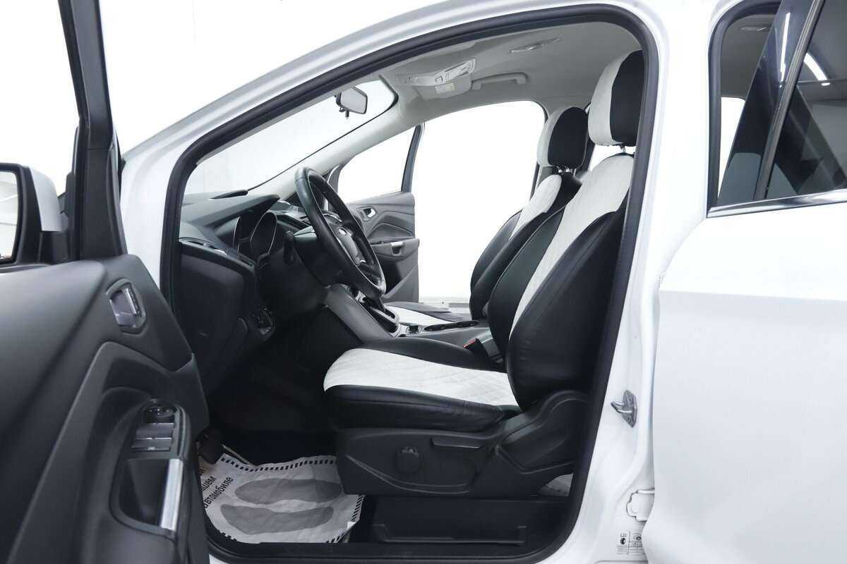 Ford Kuga б/у, 2016, Автоматическая. Фото: #6