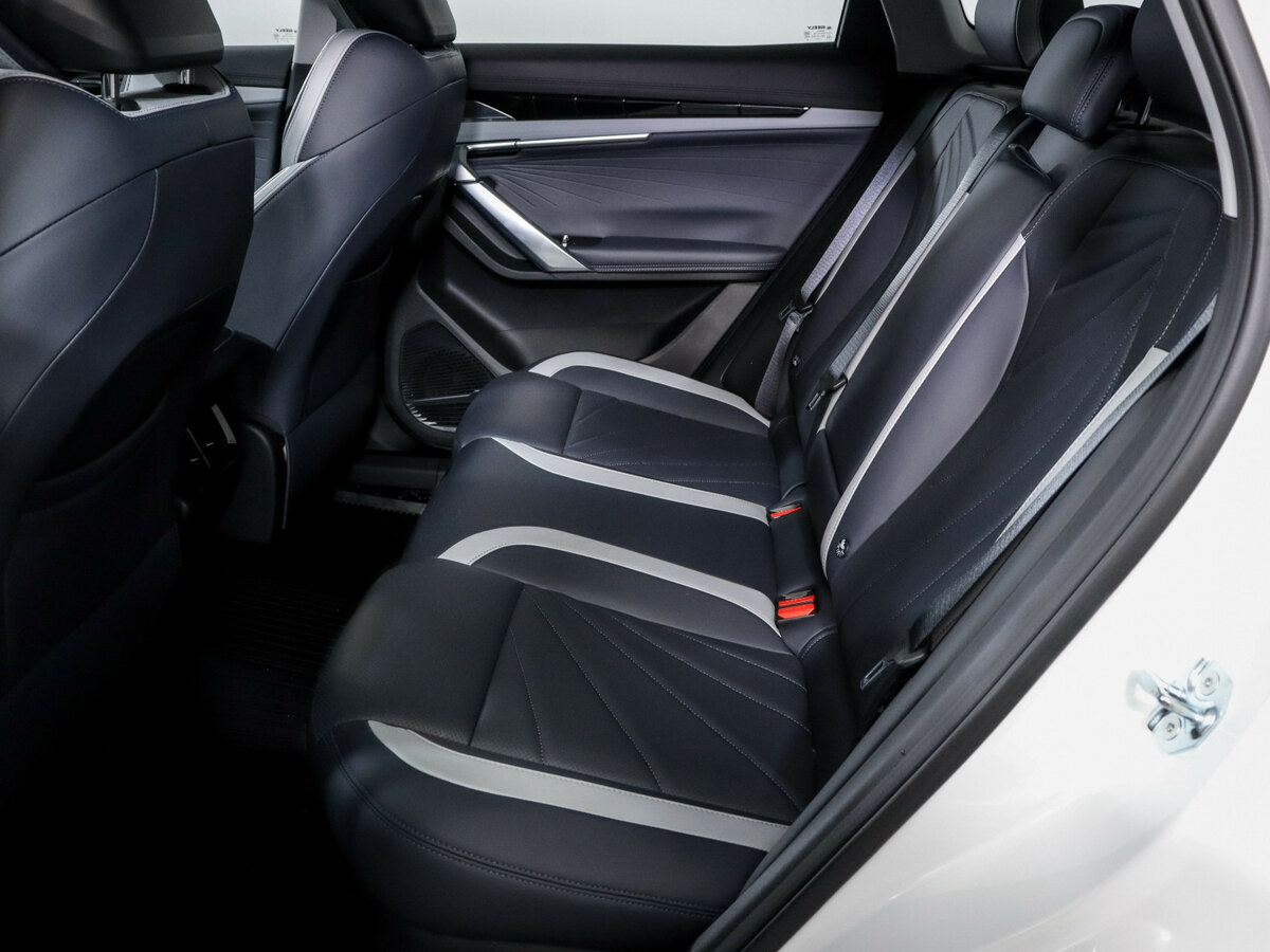 Geely Atlas б/у, 2024, Автоматическая. Фото: #10