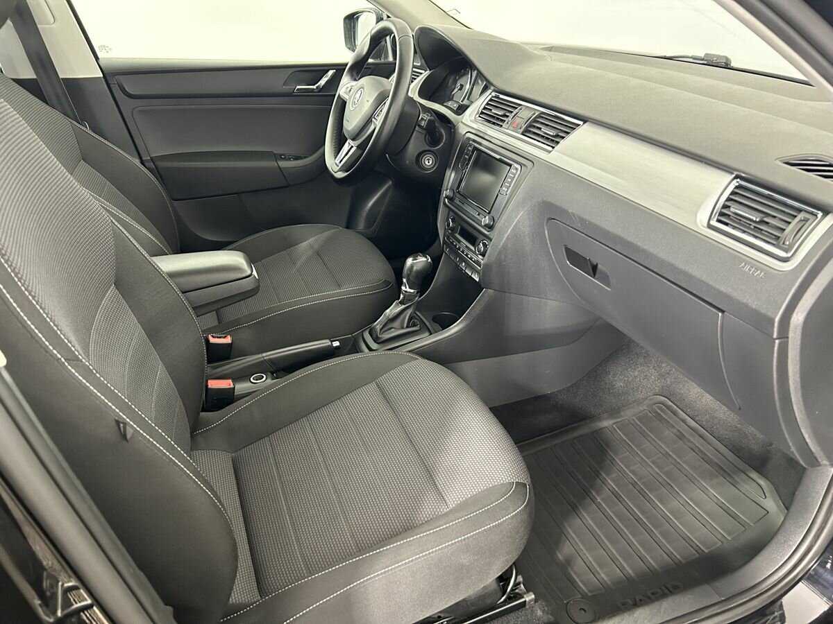 Skoda Rapid б/у, 2014, Автоматическая. Фото: #13