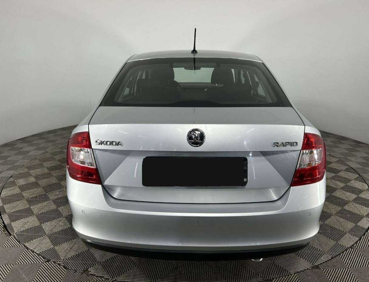 Skoda Rapid б/у, 2016, Механическая. Фото: #2