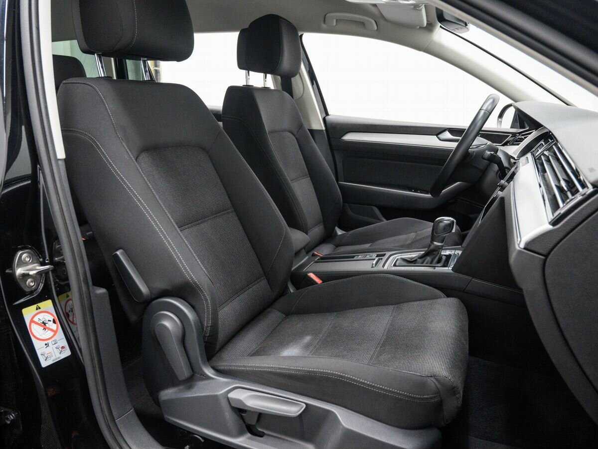 Volkswagen Passat б/у, 2018, Роботизированная. Фото: #7