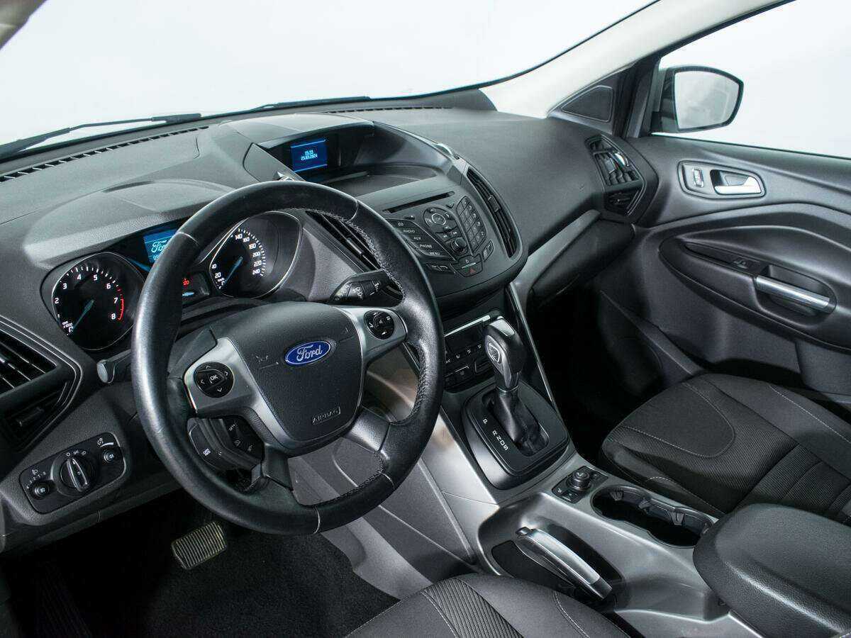 Ford Kuga б/у, 2016, Автоматическая. Фото: #12