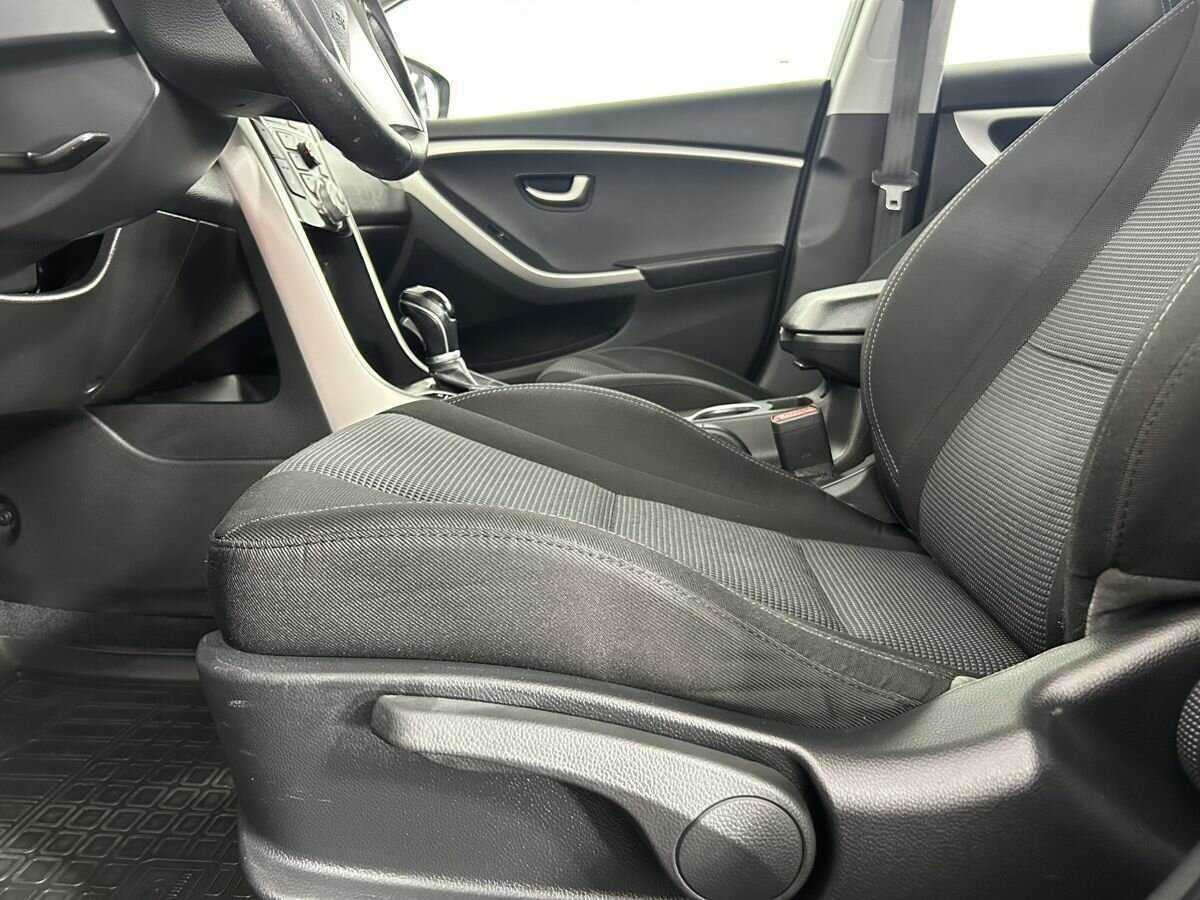 Hyundai i30 б/у, 2012, Автоматическая. Фото: #9