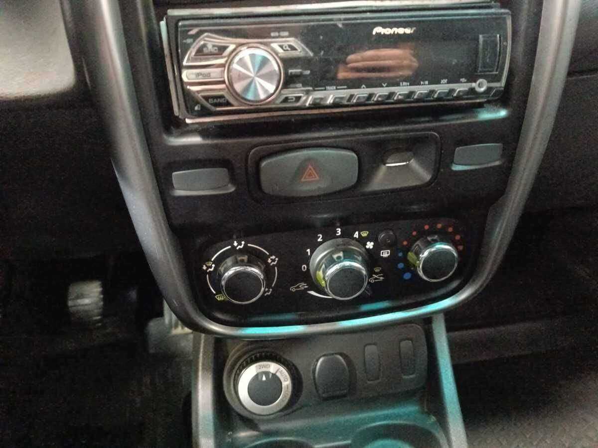 Renault Duster б/у, 2014, Механическая. Фото: #12