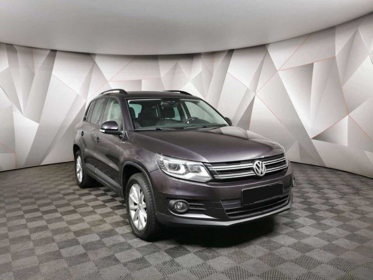 Volkswagen Tiguan б/у, 2015, Автоматическая. Фото: #2