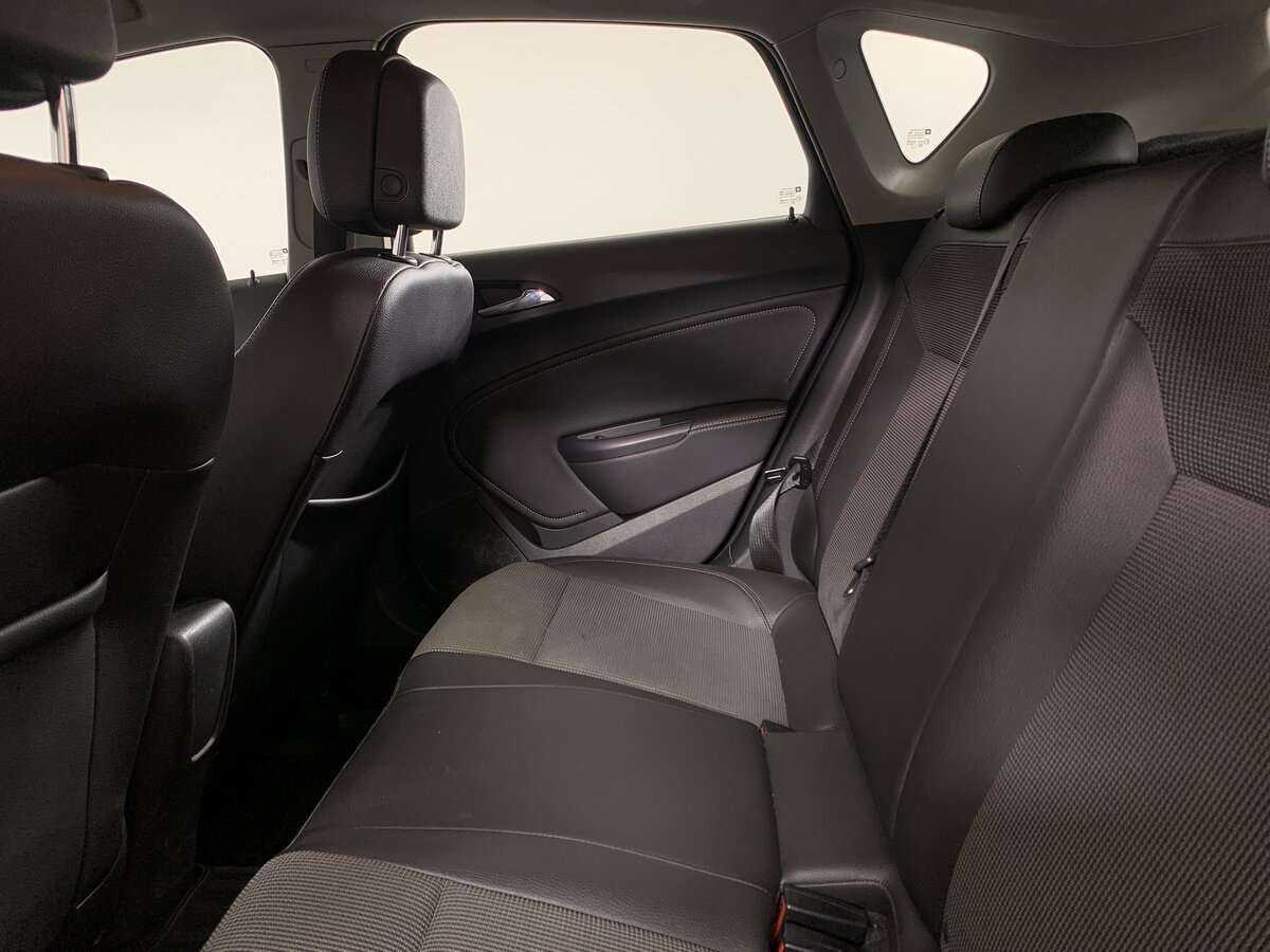 Opel Astra б/у, 2012, Автоматическая. Фото: #15