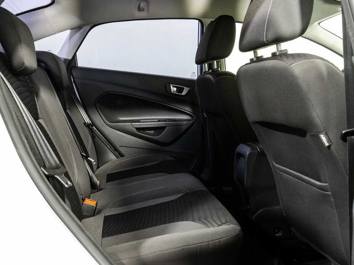 Ford Fiesta б/у, 2017, Роботизированная. Фото: #10