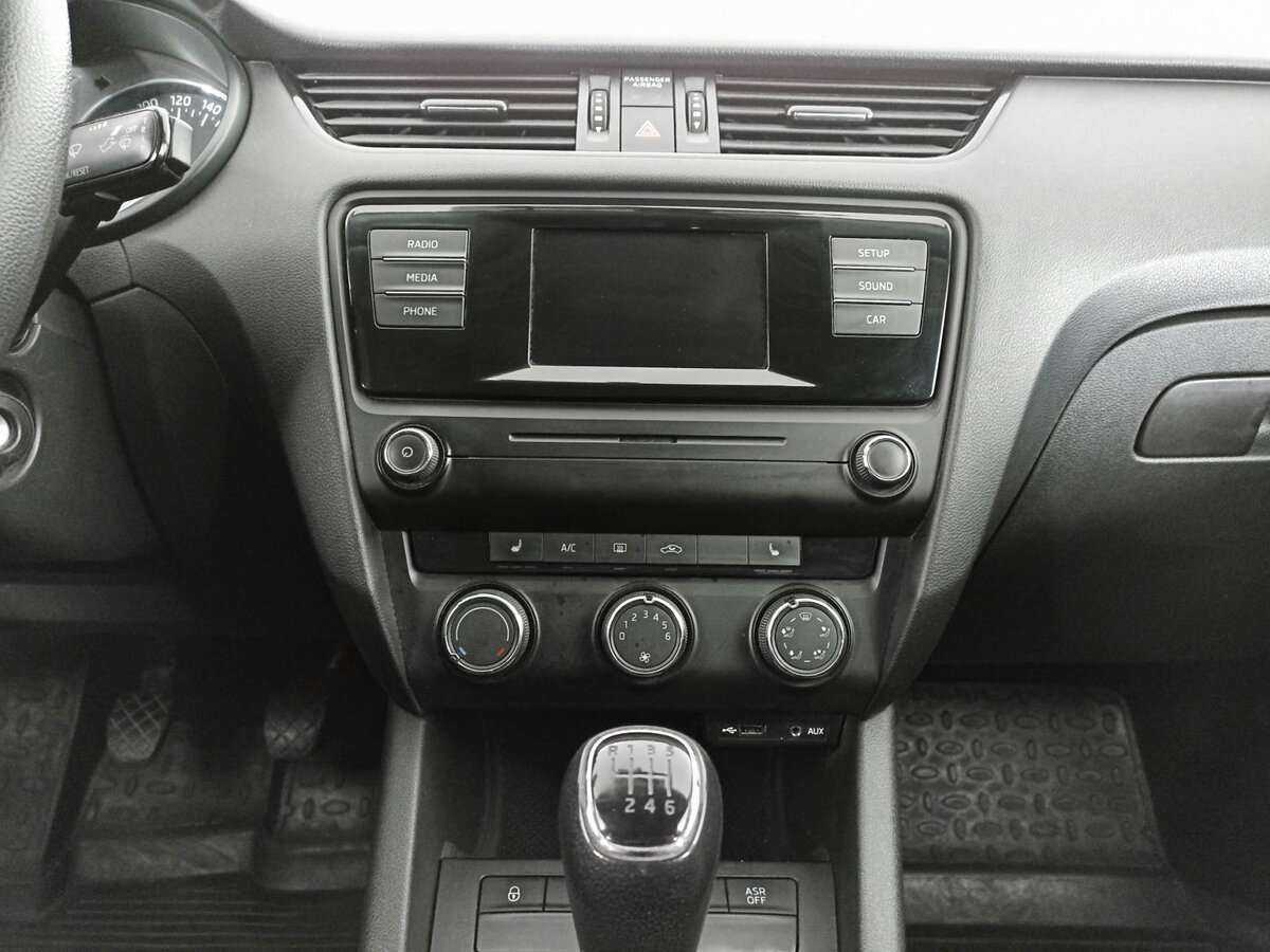 Skoda Octavia б/у, 2016, Механическая. Фото: #12