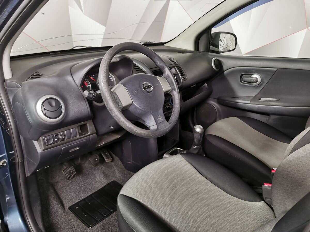 Nissan Note б/у, 2013, Механическая. Фото: #12