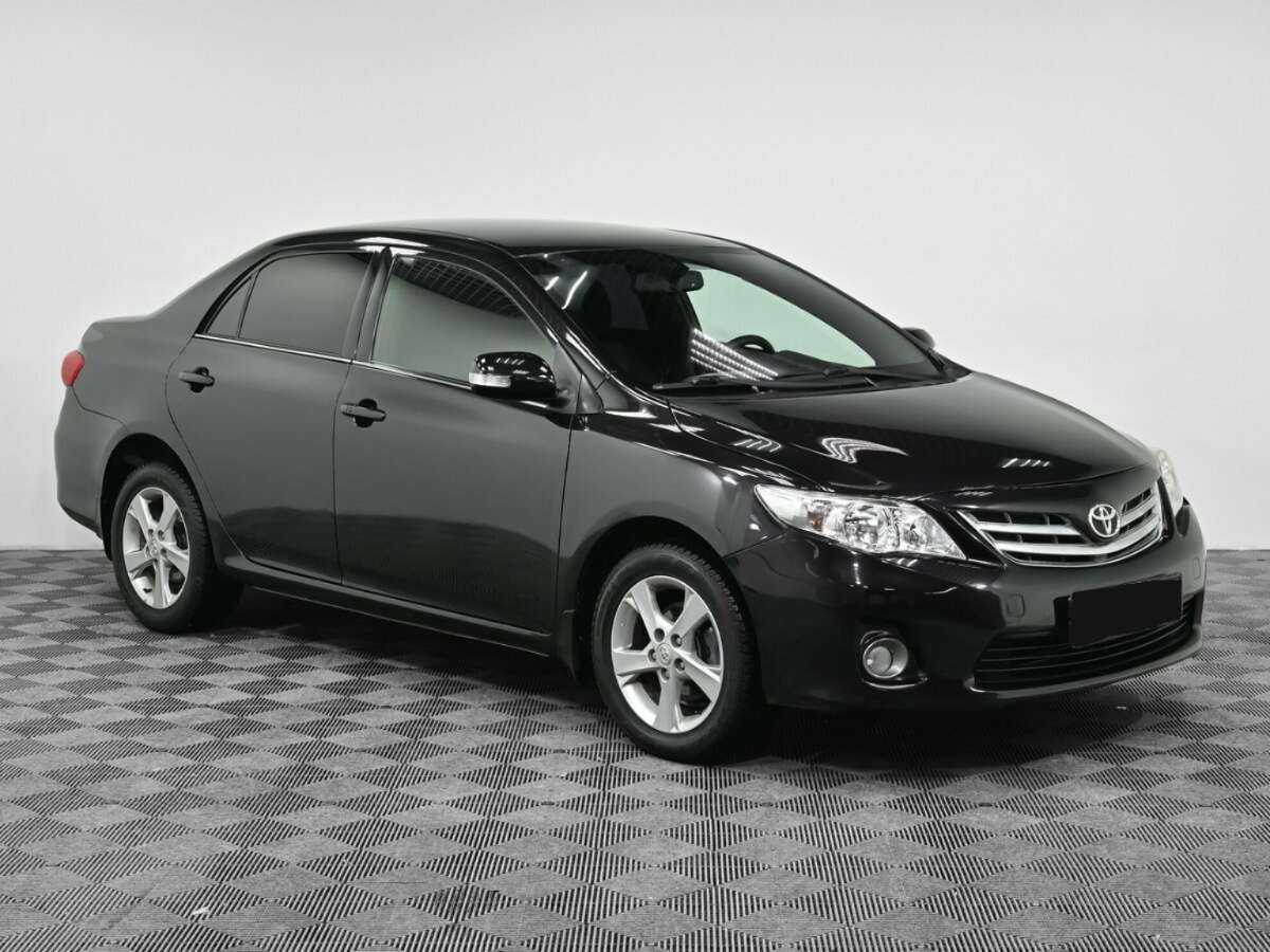 Toyota Corolla б/у, 2013, Автоматическая. Фото: #2