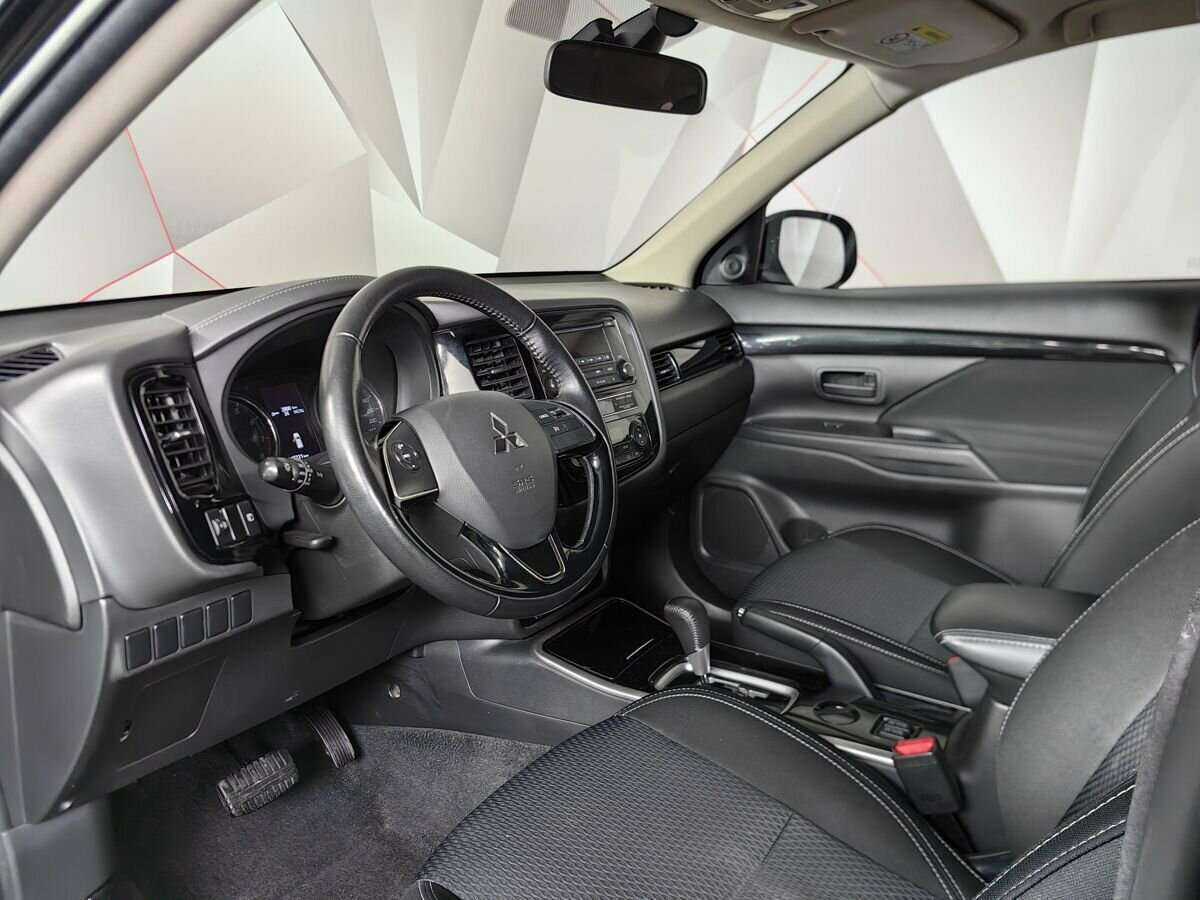 Mitsubishi Outlander б/у, 2018, Вариатор. Фото: #11