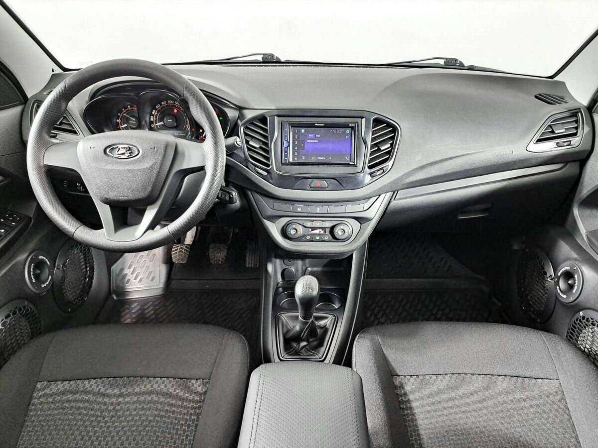 Lada (ВАЗ) Vesta б/у, 2017, Механическая. Фото: #11