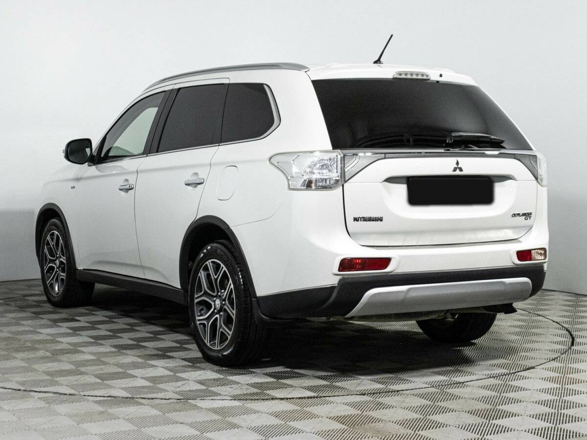Mitsubishi Outlander б/у, 2014, Автоматическая. Фото: #6