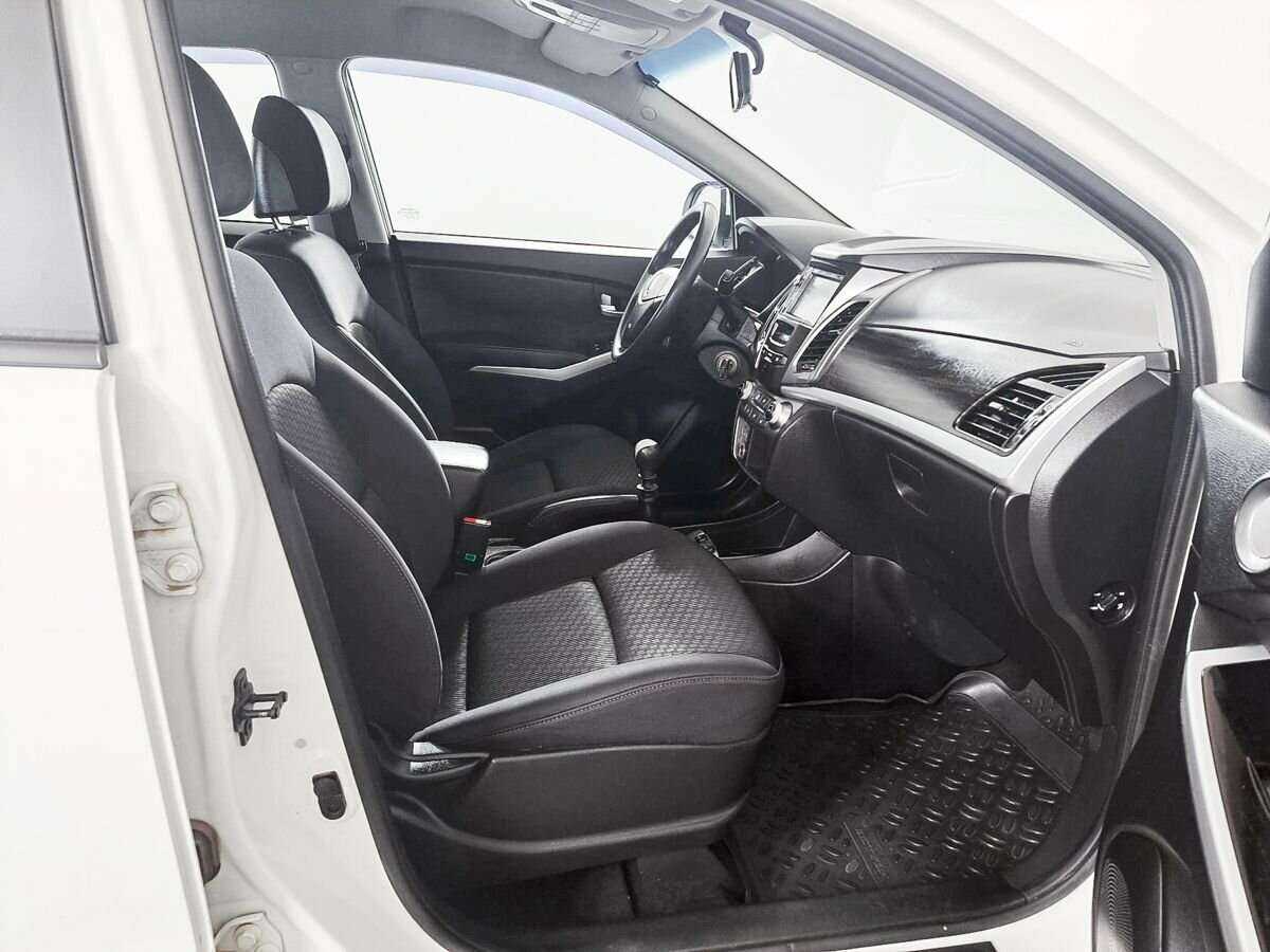 SsangYong Actyon б/у, 2014, Механическая. Фото: #10