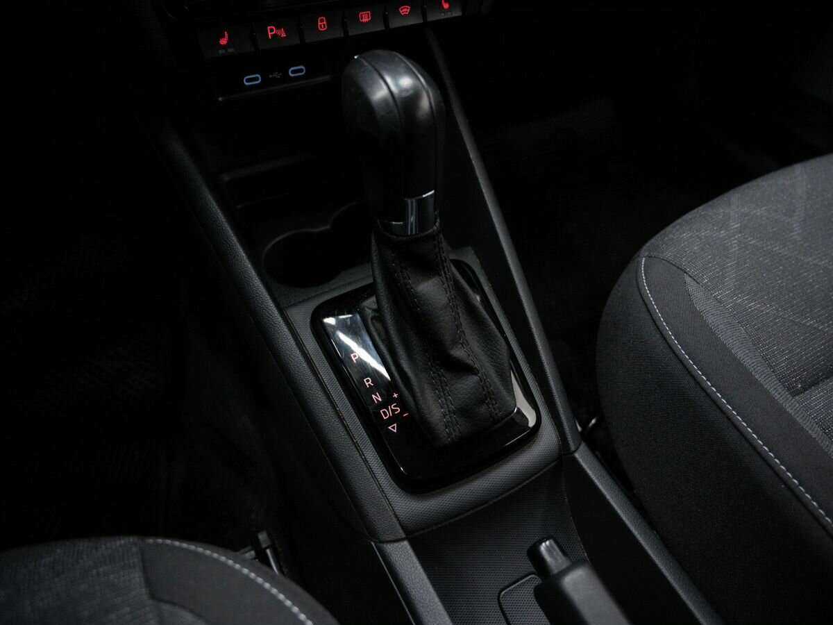 Volkswagen Polo б/у, 2020, Роботизированная. Фото: #17