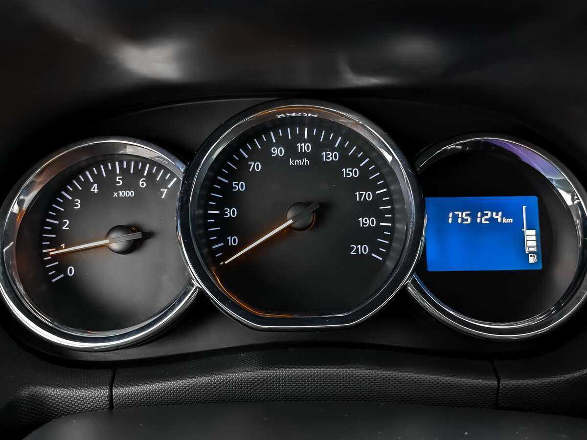 Renault Duster б/у, 2016, Механическая. Фото: #14