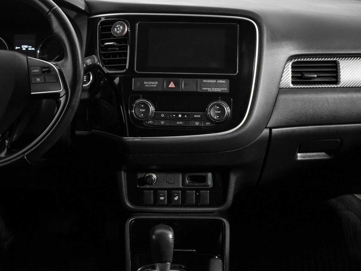 Mitsubishi Outlander б/у, 2018, Вариатор. Фото: #12