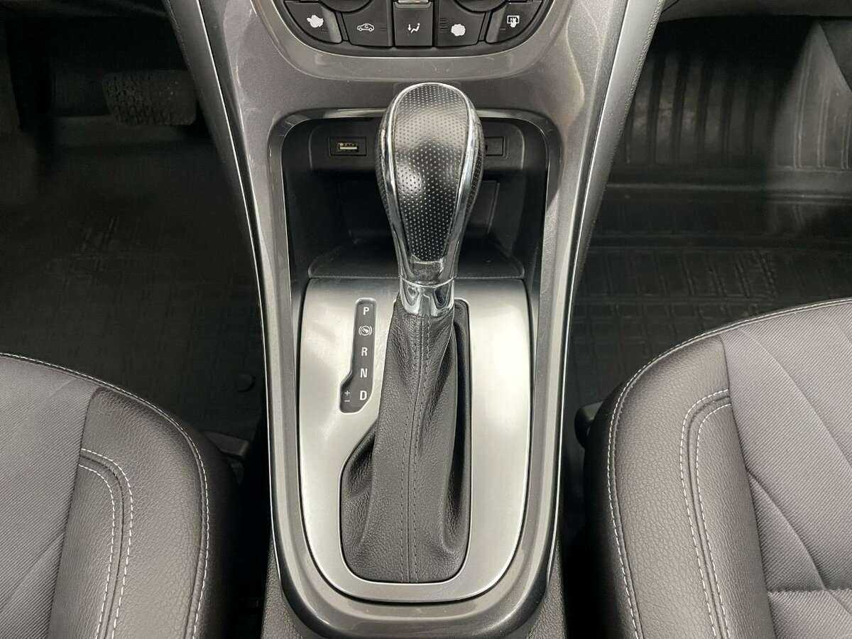 Opel Astra б/у, 2013, Автоматическая. Фото: #11