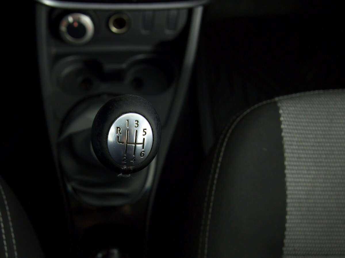 Renault Duster б/у, 2012, Механическая. Фото: #12