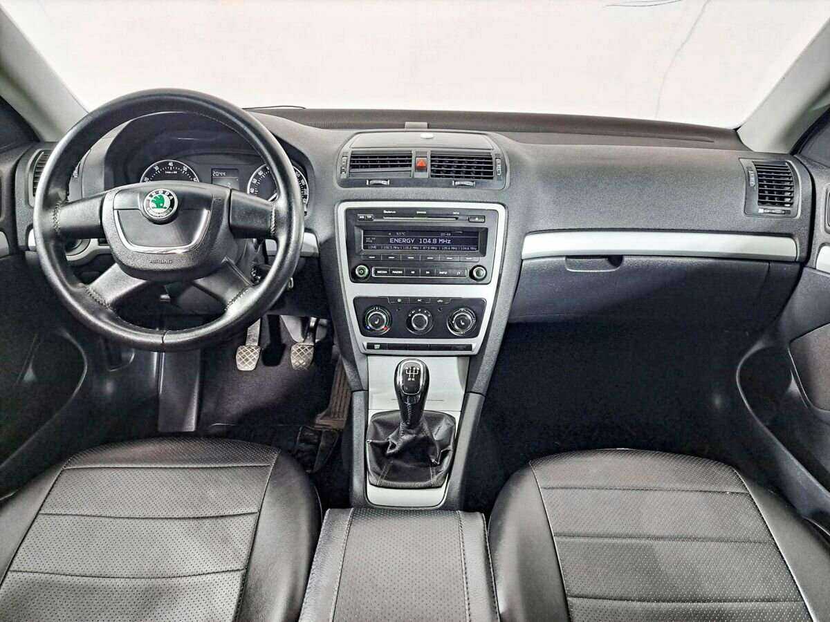 Skoda Octavia б/у, 2012, Механическая. Фото: #11