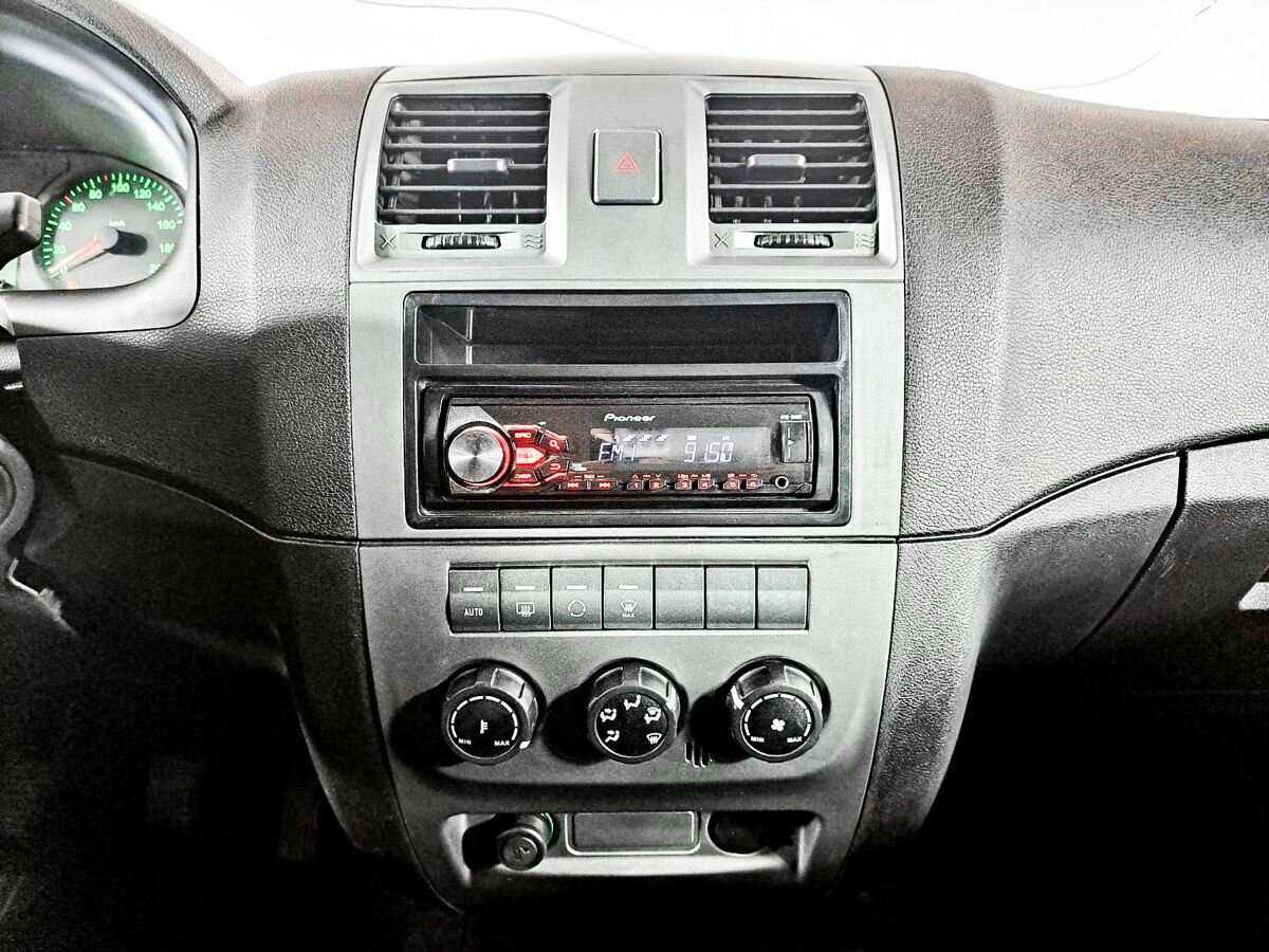 УАЗ Patriot б/у, 2016, Механическая. Фото: #12