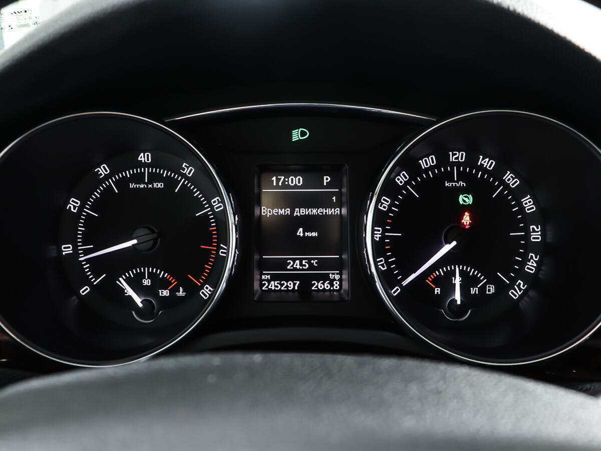 Skoda Superb б/у, 2012, Роботизированная. Фото: #16