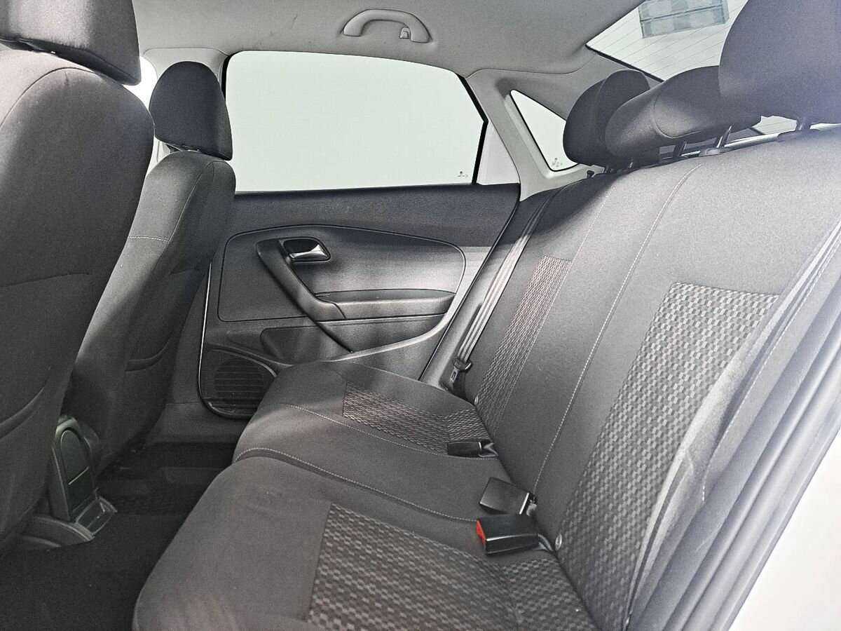 Volkswagen Polo б/у, 2016, Механическая. Фото: #9