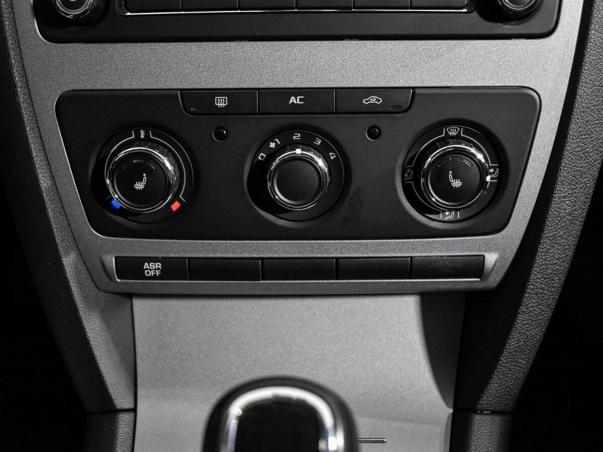 Skoda Octavia б/у, 2013, Механическая. Фото: #14