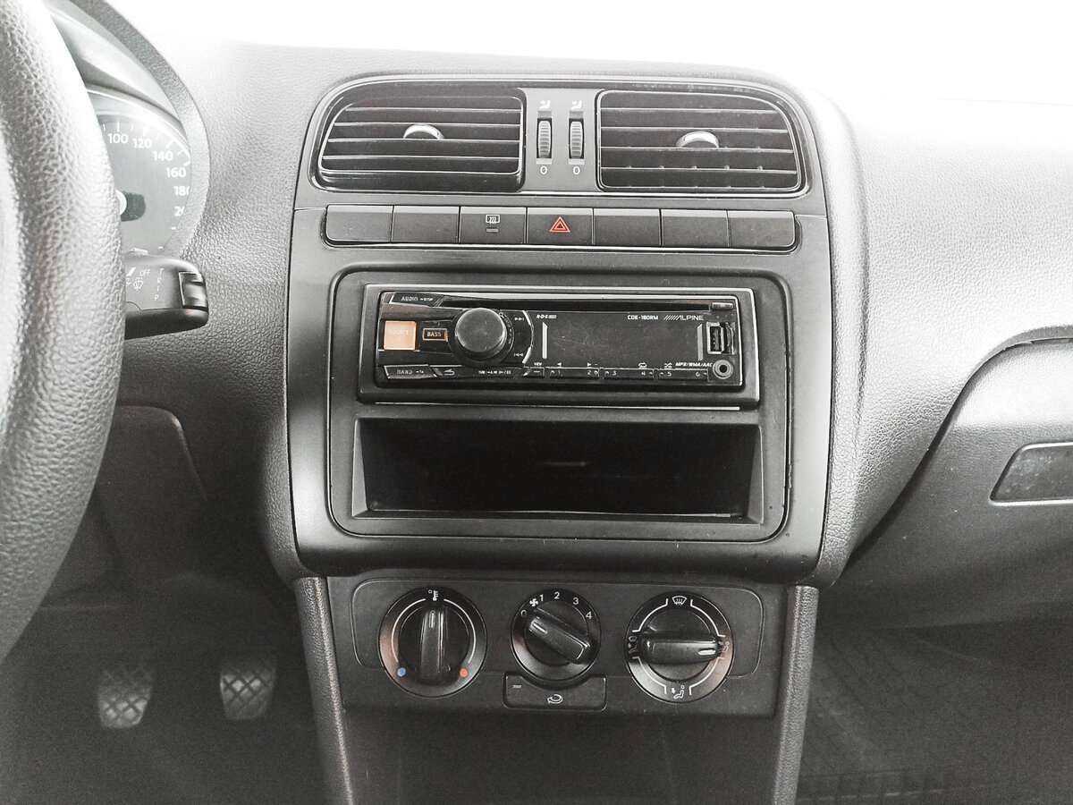 Volkswagen Polo б/у, 2013, Механическая. Фото: #11