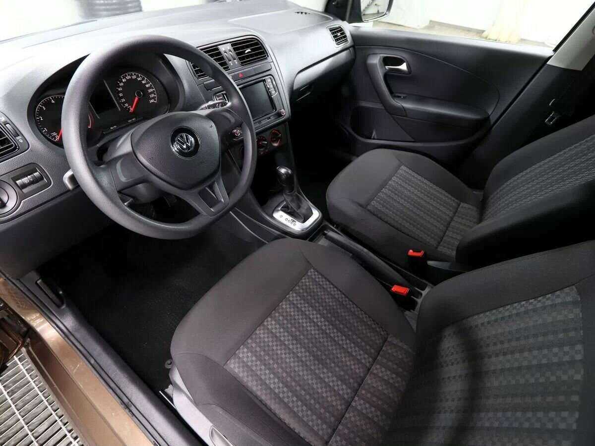 Volkswagen Polo б/у, 2018, Автоматическая. Фото: #6