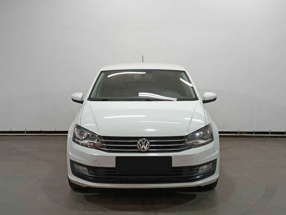 Volkswagen Polo б/у, 2016, Механическая. Фото: #1