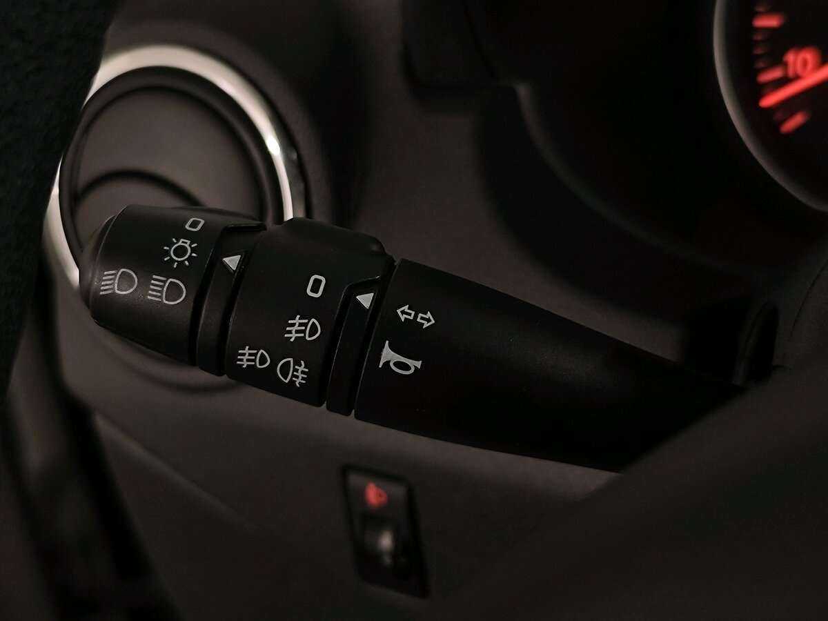 Nissan Almera б/у, 2016, Механическая. Фото: #14