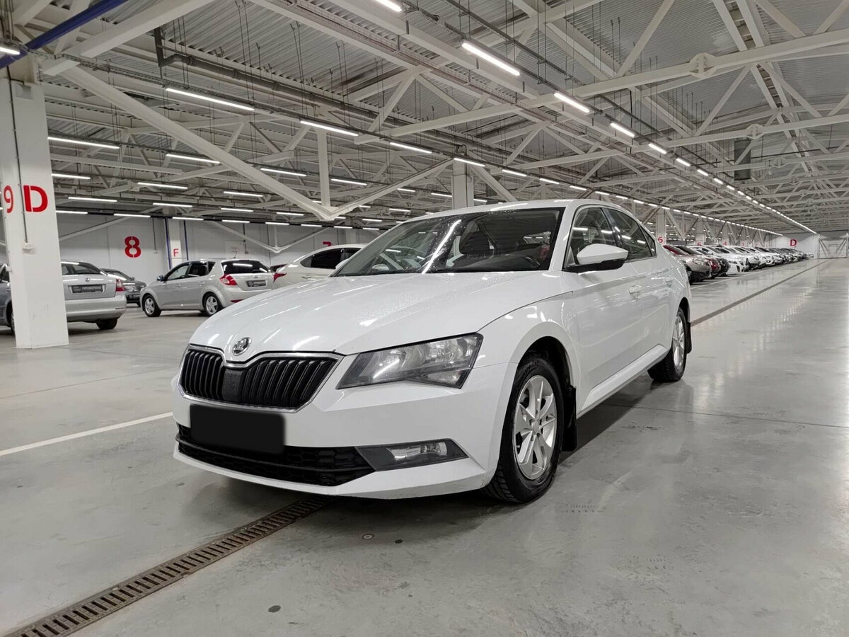 Skoda Superb б/у, 2016, Роботизированная. Посмотреть фото