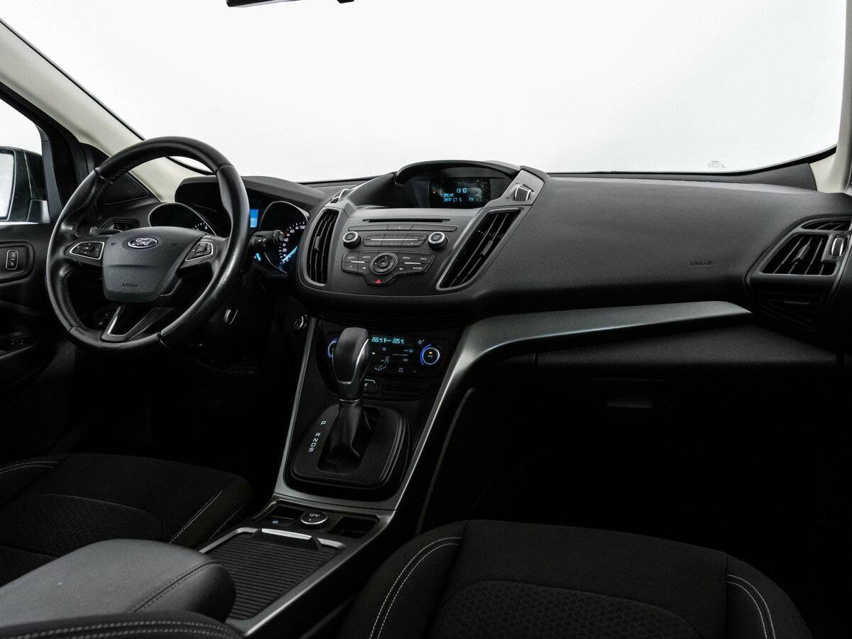 Ford Kuga б/у, 2017, Автоматическая. Фото: #8