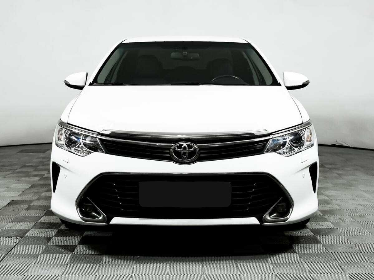 Toyota Camry б/у, 2015, Автоматическая. Фото: #1