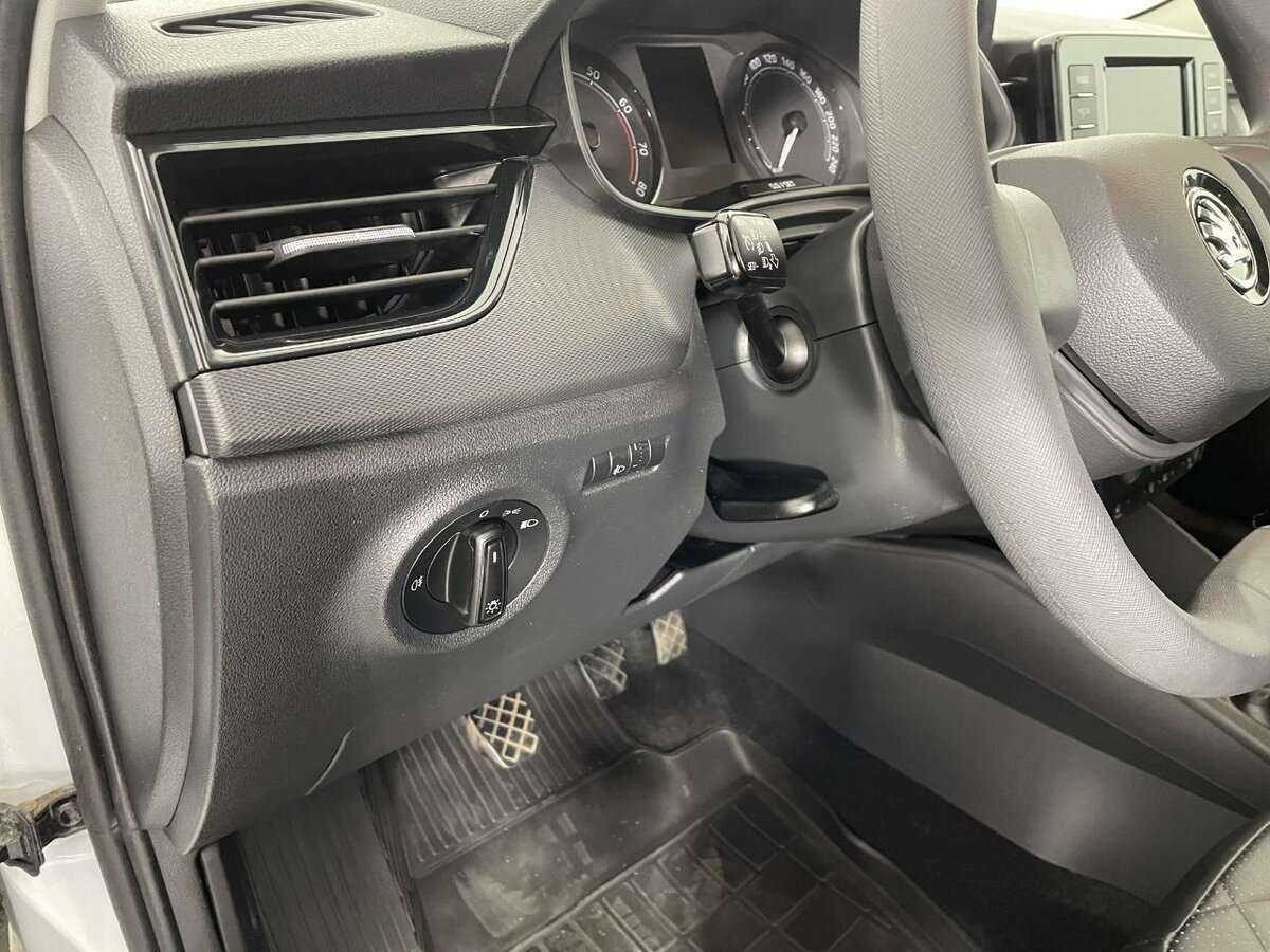 Skoda Rapid б/у, 2021, Механическая. Фото: #8
