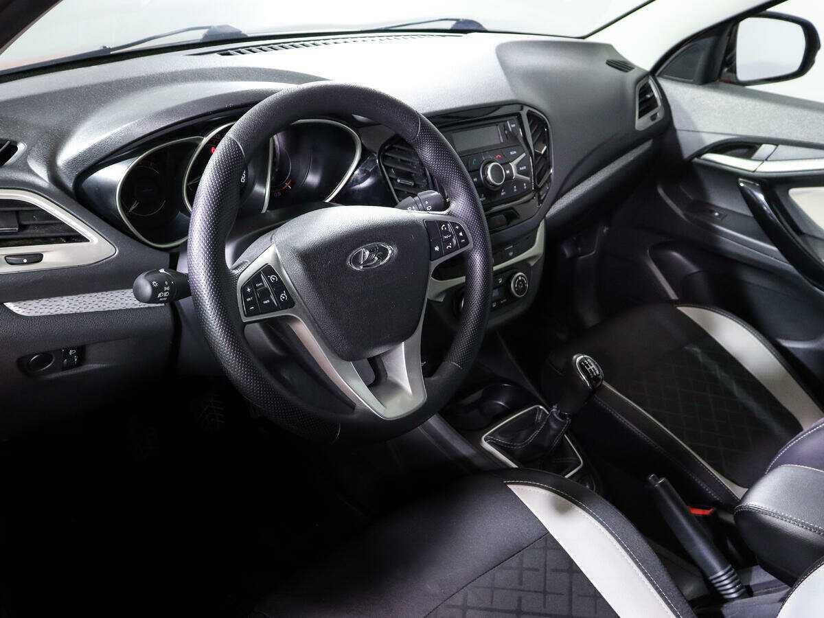 Lada (ВАЗ) Vesta б/у, 2018, Механическая. Фото: #10